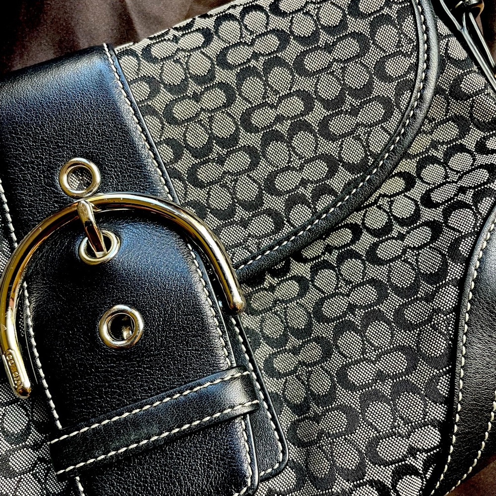 Coach Signature Jacquard & Leather HOBO Buckle Purse